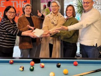 1.752 Euro aus Stadtteilfest für Beratungsangebot von Kinder und Jugendtelefon in Wiesbaden