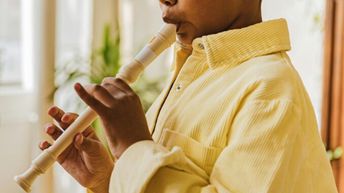 Kelsterbacher Musikschule bietet Blockflöten-AG für Erst- und Zweitklässler an