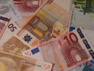 Kreis Rheingau Taunus beschließt Haushalt 2026 mit rund 25 Millionen Euro Defizit