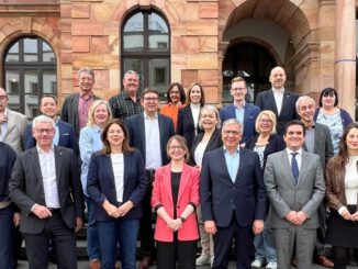 Oberbürgermeister begrüßt neue Magistratsmitglieder in Wiesbaden