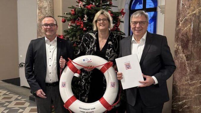 Wiesbaden erhält eine Million Euro für Sanierung des Freibads Maaraue