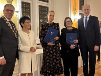 Wiesbaden verleiht Ludwig Beck Preis an Scherbakowa und Nawalnaja und ehrt zwei Lebensretter